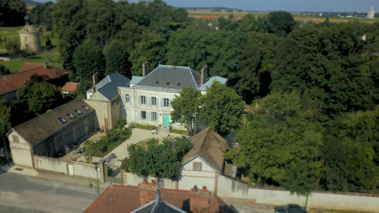 Yxie - Manoir Des Arts Bed & Breakfast Villeblevin Exterior photo