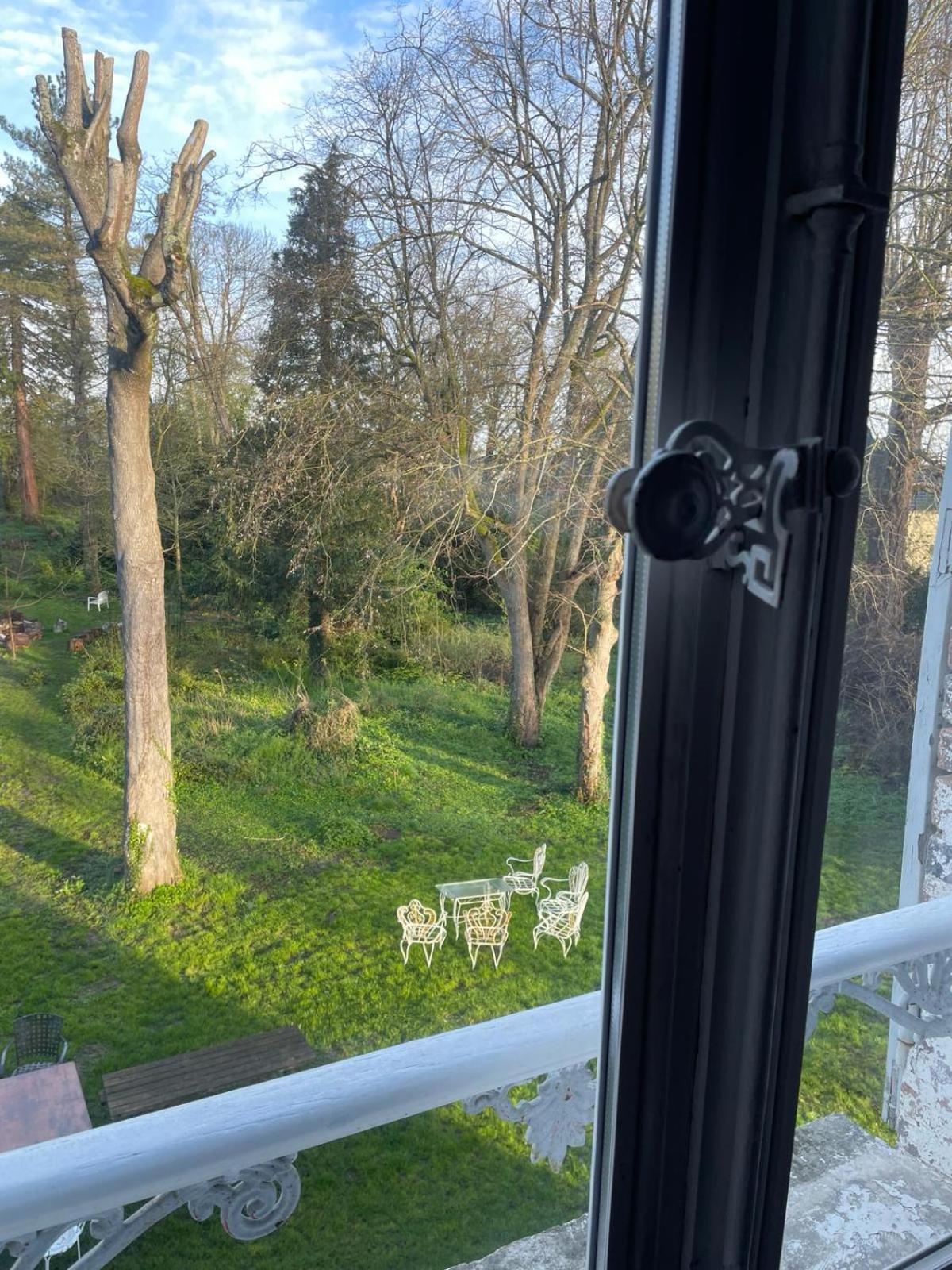 Yxie - Manoir Des Arts Bed & Breakfast Villeblevin Room photo